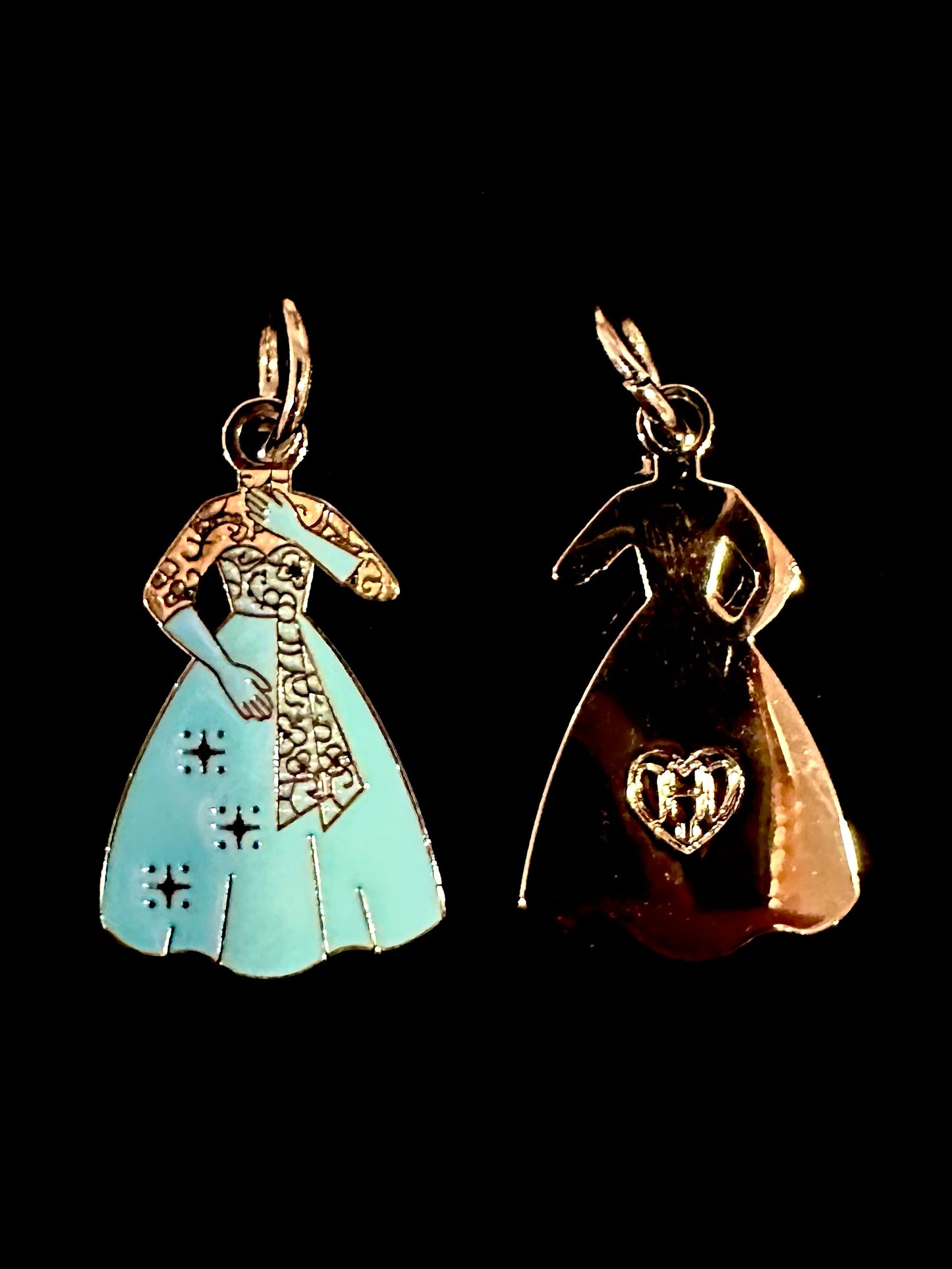 The Sisters, Sisters Charm